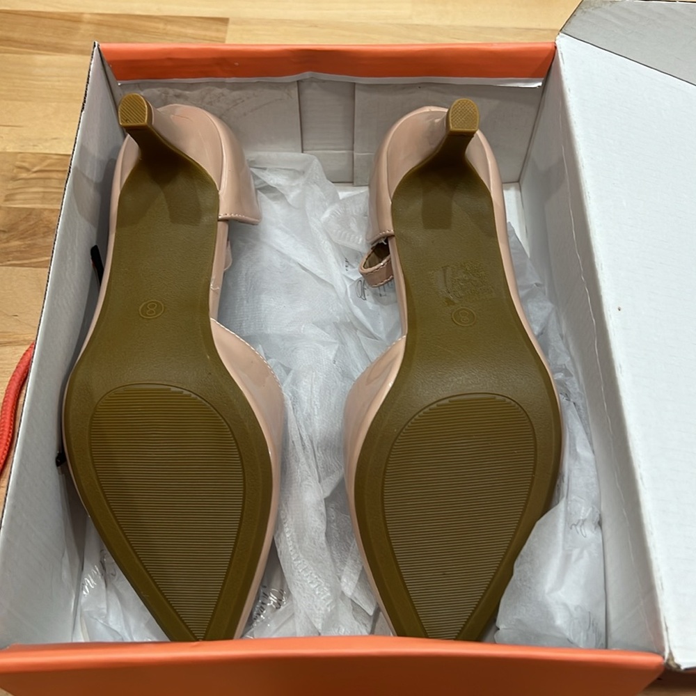 NEW Women’s Nude Patent Heels - Picture 4 of 6